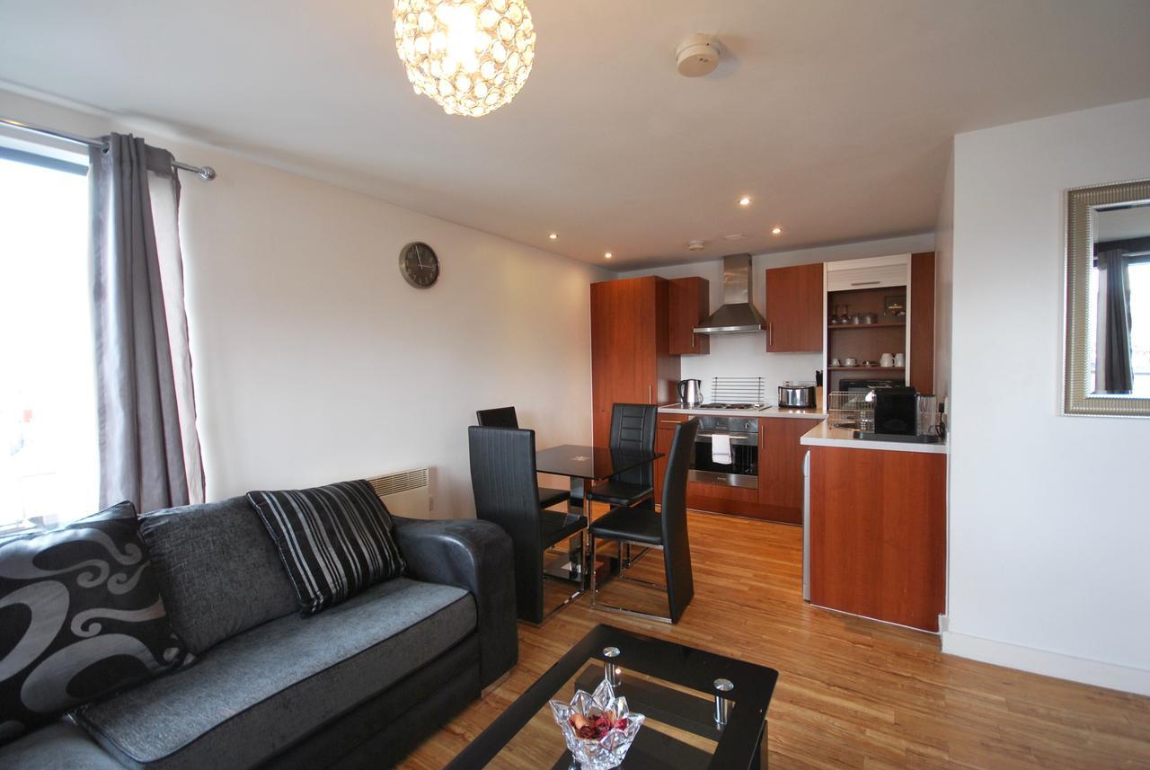 Atana Apartments - Manchester — Photos 2